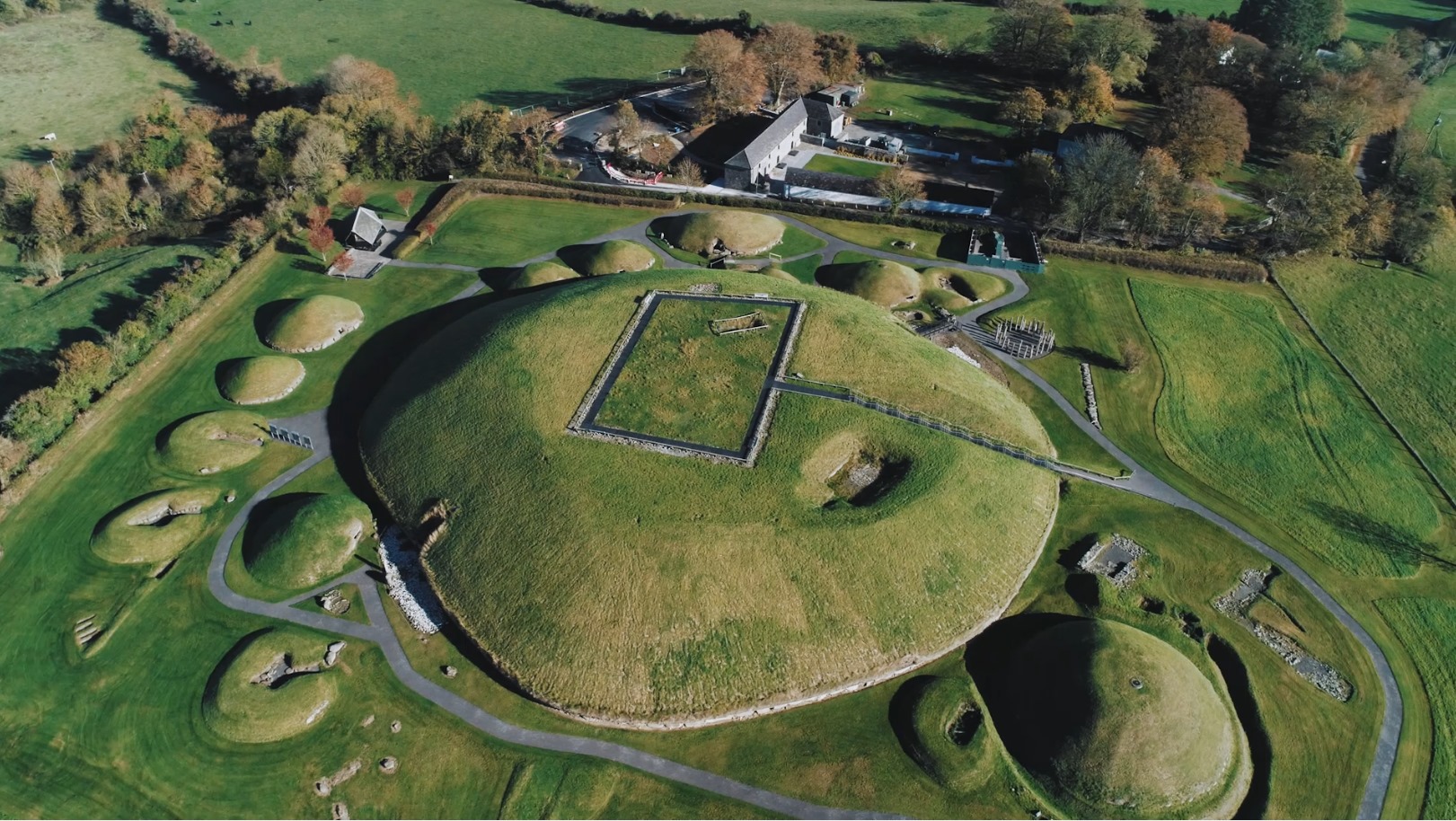 Knowth reopens on 10th May. Book your tickets early as they are 