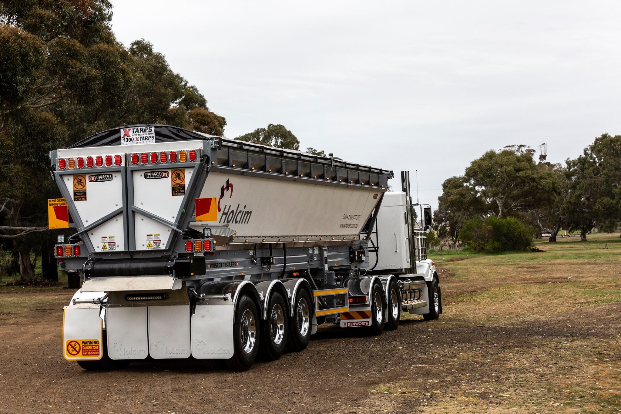 Muscat Trailers - E&L Transport Muscat Falcon photo shoot,...