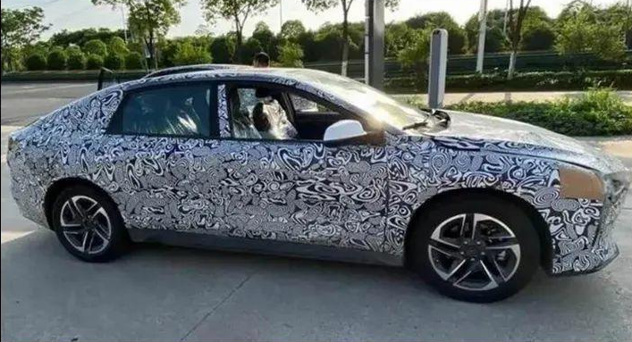 Chery Ruiteng 01 is a new Chinese electric sedan. The Ruiteng 01