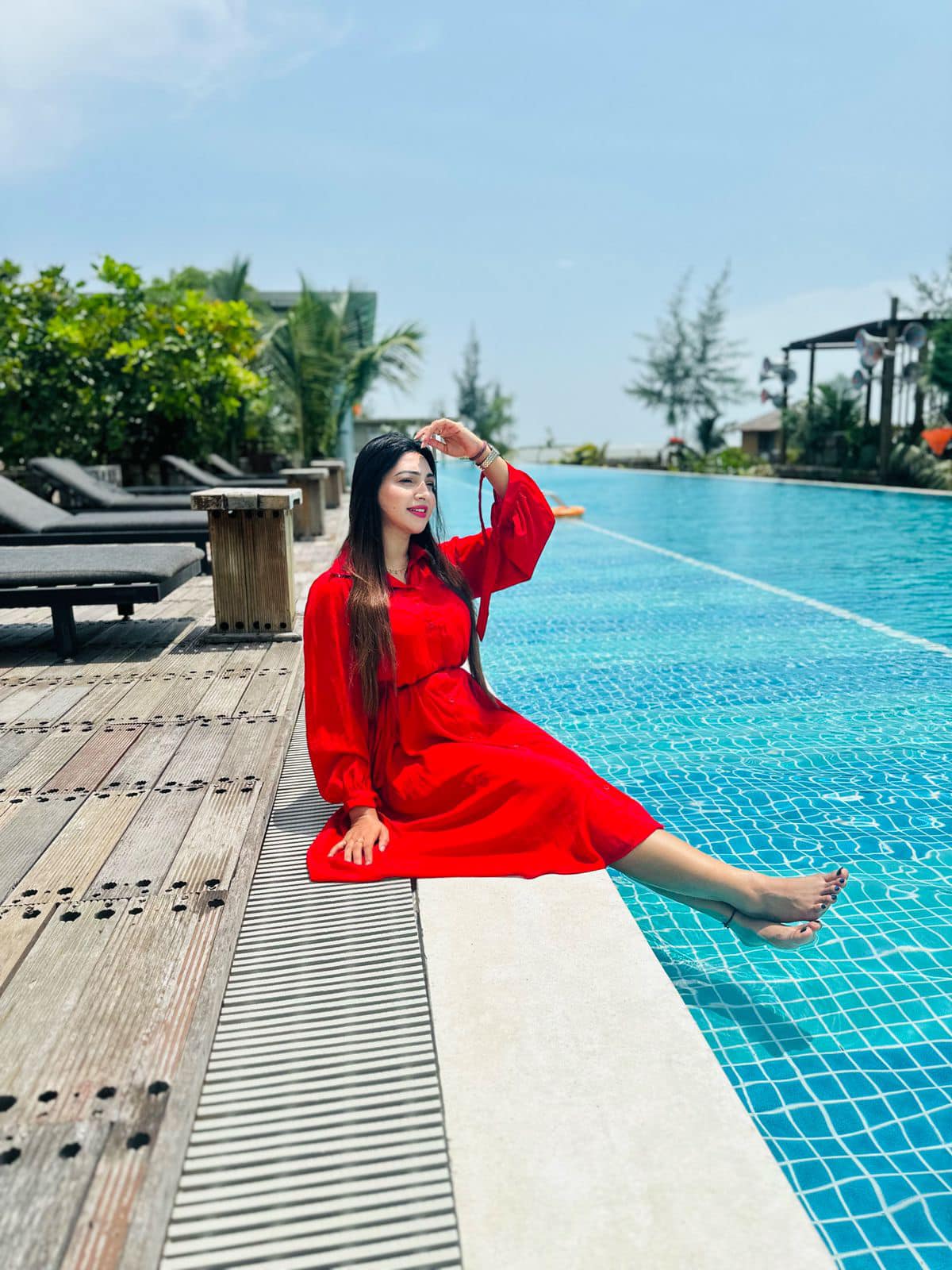 Elegant Dresses - Beautiful diva SADIA JAHAN PROVA apu is...