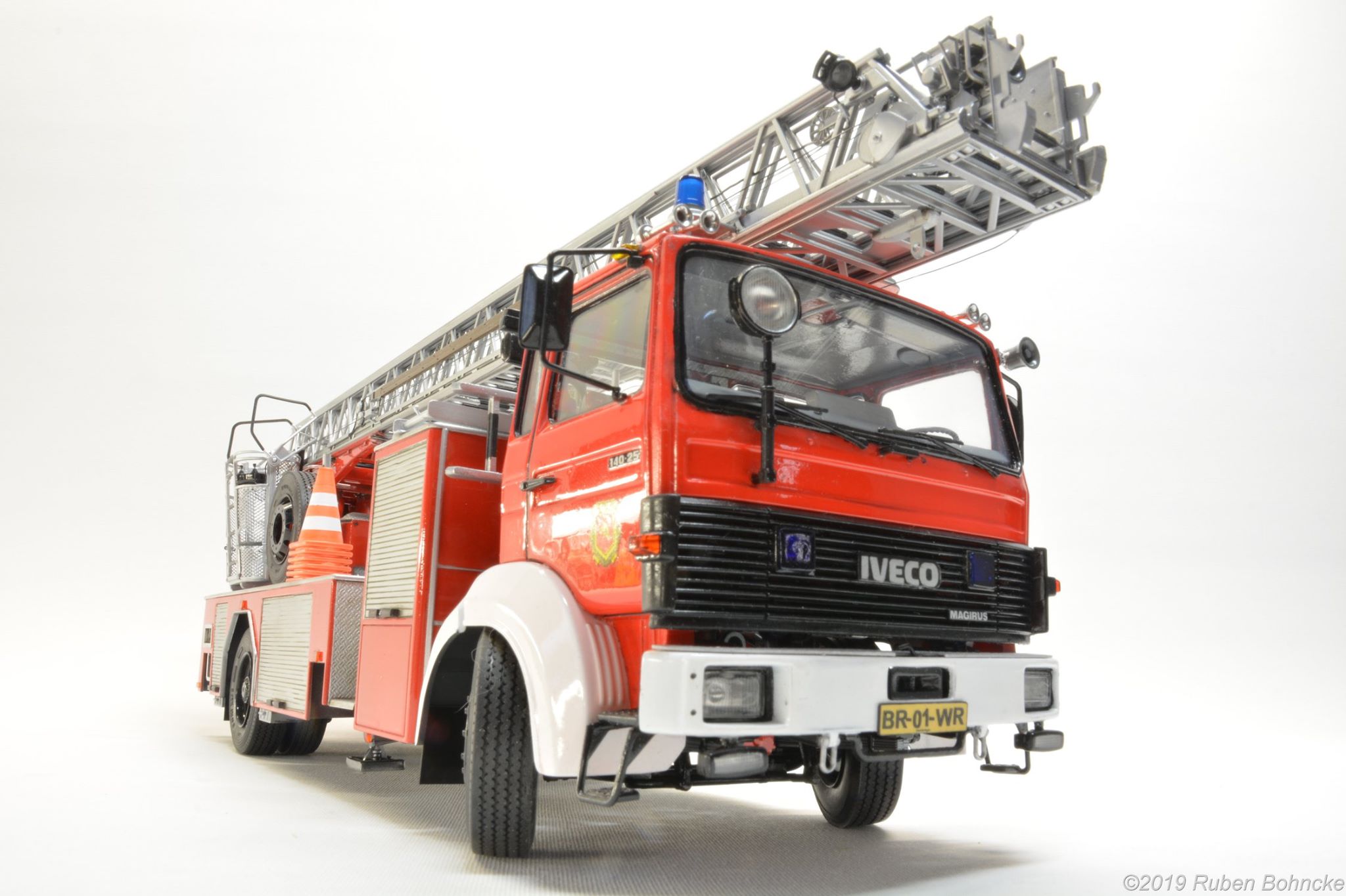 Your scale models From Ruben Bohncke - Iveco Magirus DLK 23-12 1