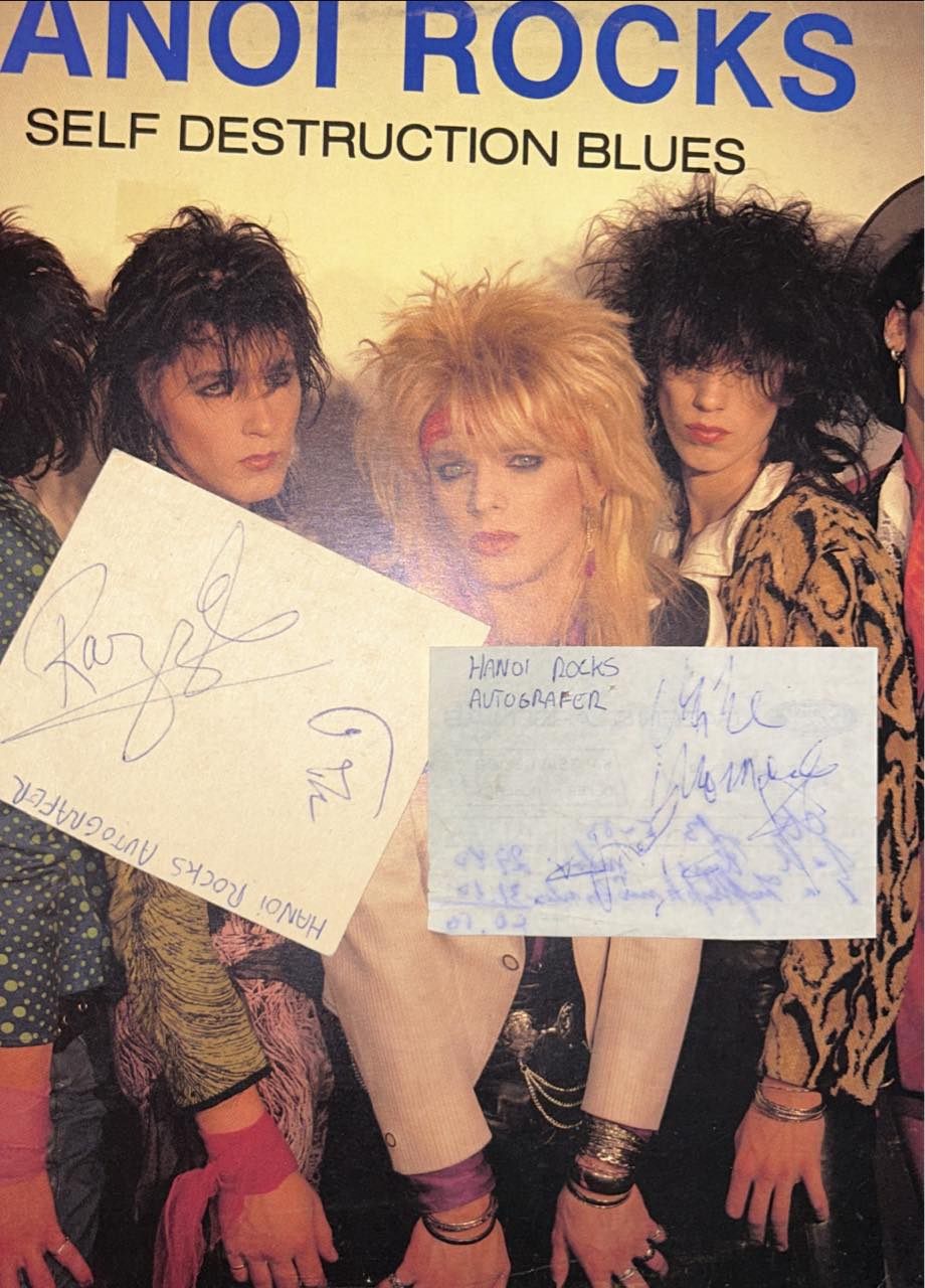 Hanoi Rocks band members' autographs