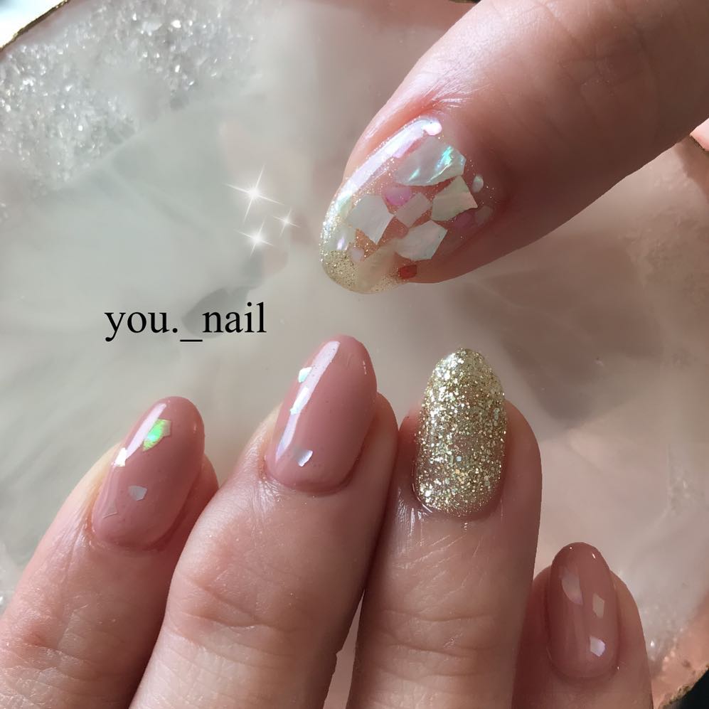 神戸プライベートネイルサロン You Nail キラキラシェルネイル ズボラトーク楽し過ぎました いつも ありがとうございす Nail Nails Nailart シェルネイル ラメネイル ヌーディーベージュネイル 神戸市北区ネイルサロン お客様ネイル Facebook
