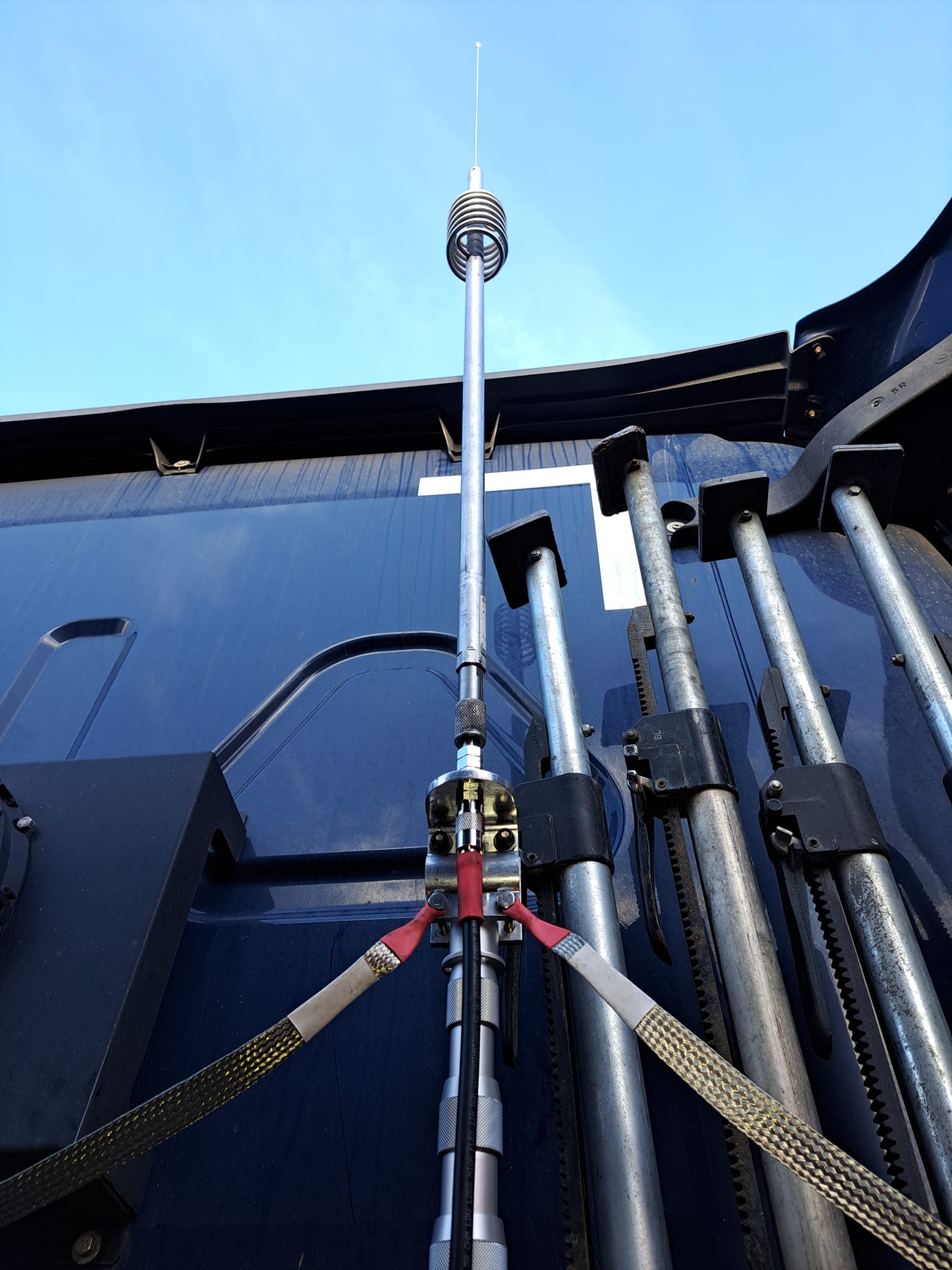 carbon fibre fishing pole antenna Mast  Telescopic Carbon Fiber (3 Lengths) Prosport Gauges Inc. Carbon Fiber Telescoping Pole Antenna
