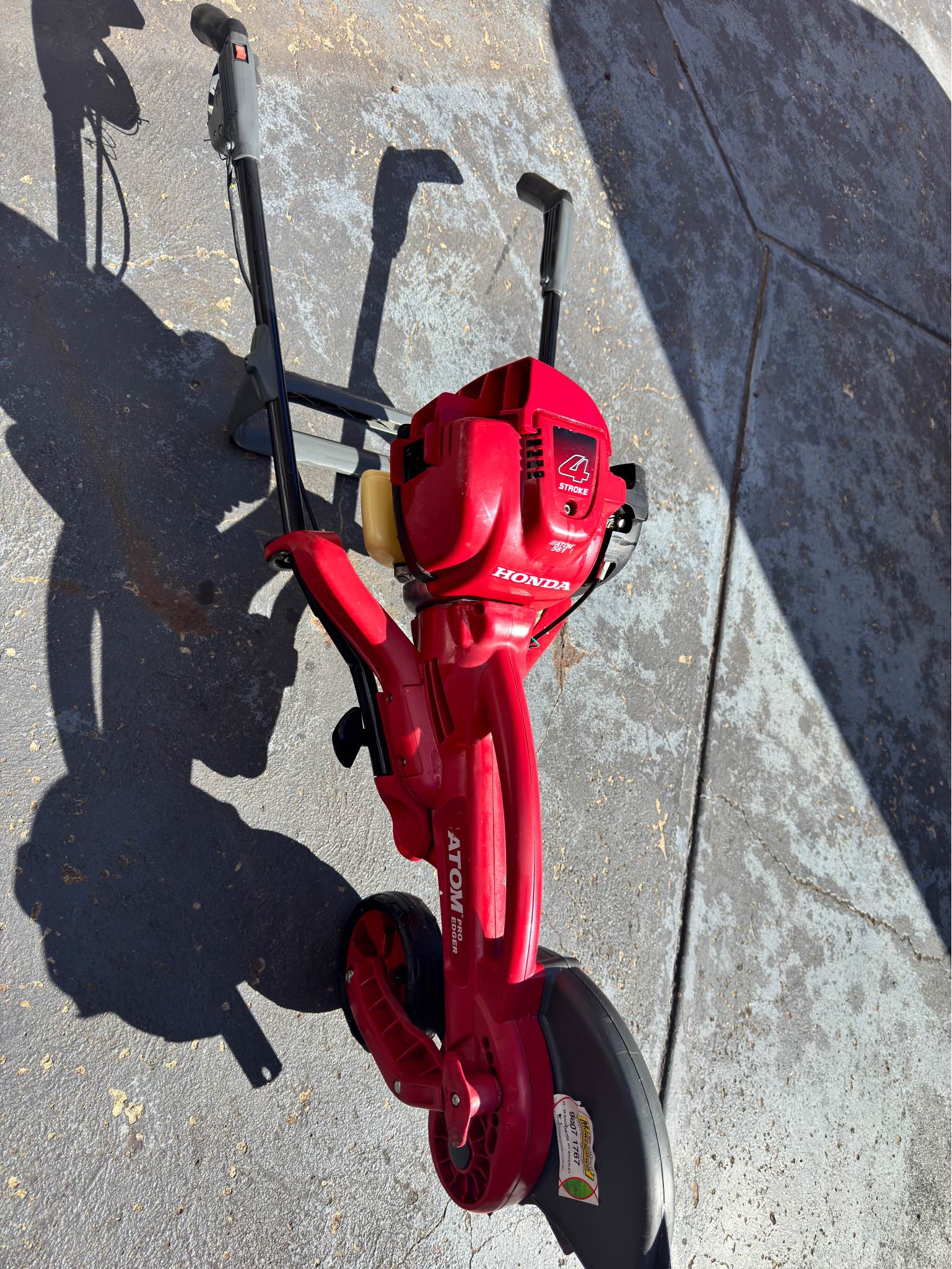 ATOM 561 honda engine LAWN EDGER - Edgers - Melbourne, Victoria ...