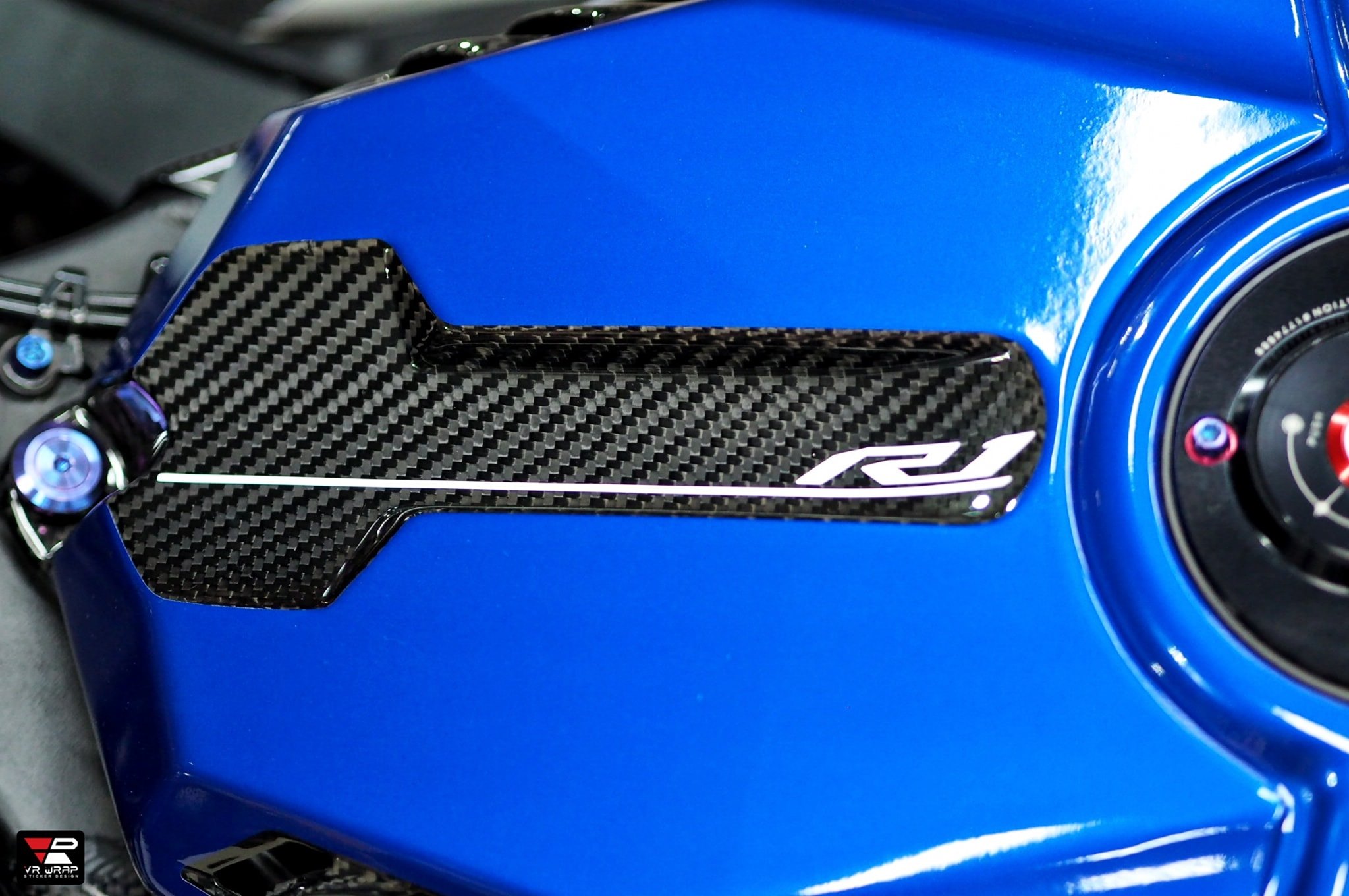 VR Wrap - Yamaha R1 - Wrap เปลี่ยนสีถังและบังโคลน ( จากสีน้ำเงินเดิม ...