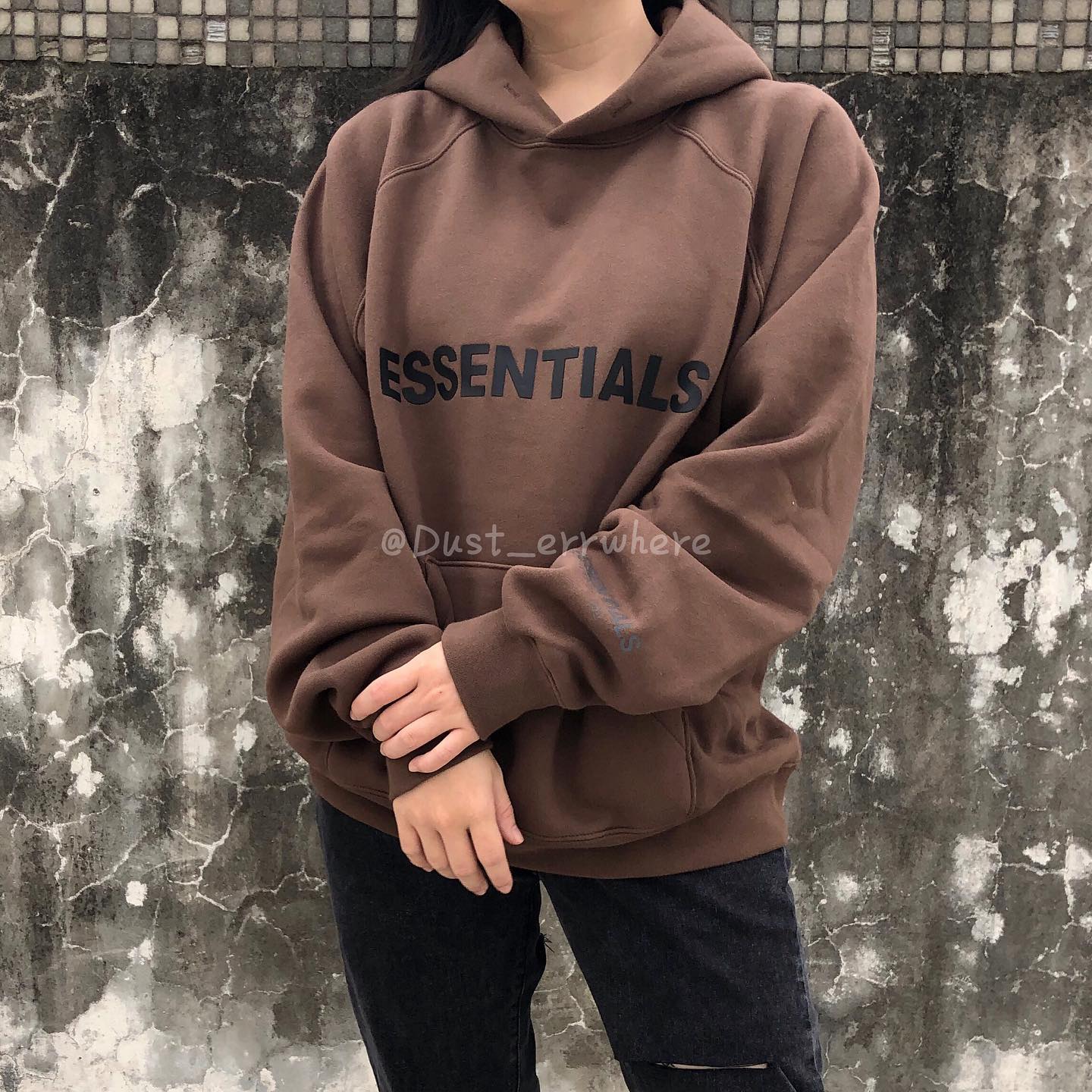 Dust - . ESSENTIALS by Fear of God 國外限定配色 Brown 棕色🍫...