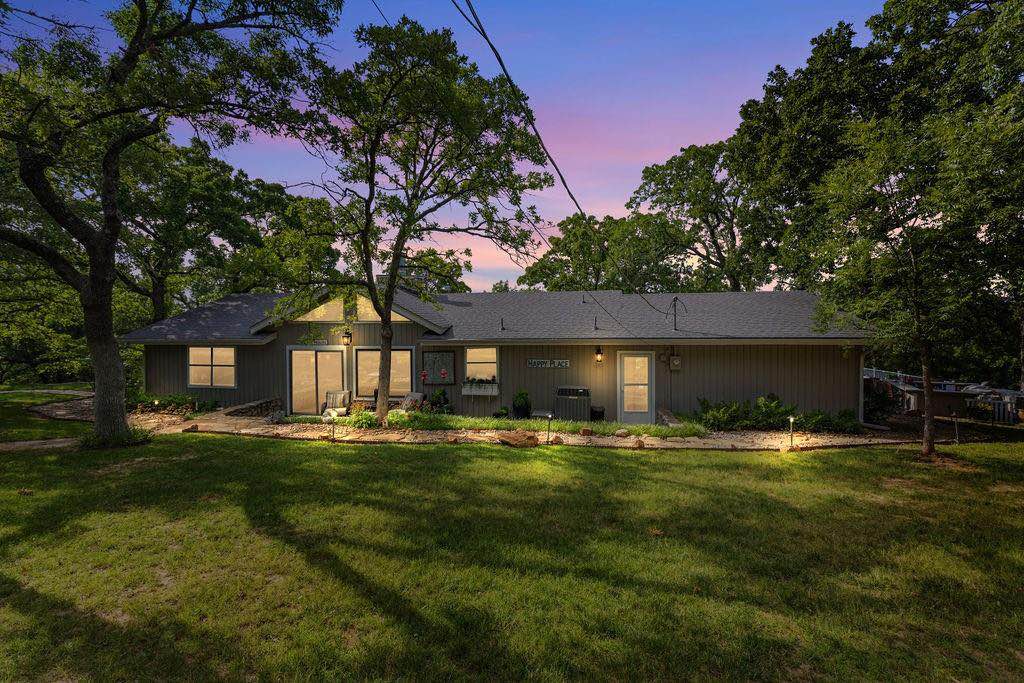7 Beds 6 Baths - House
