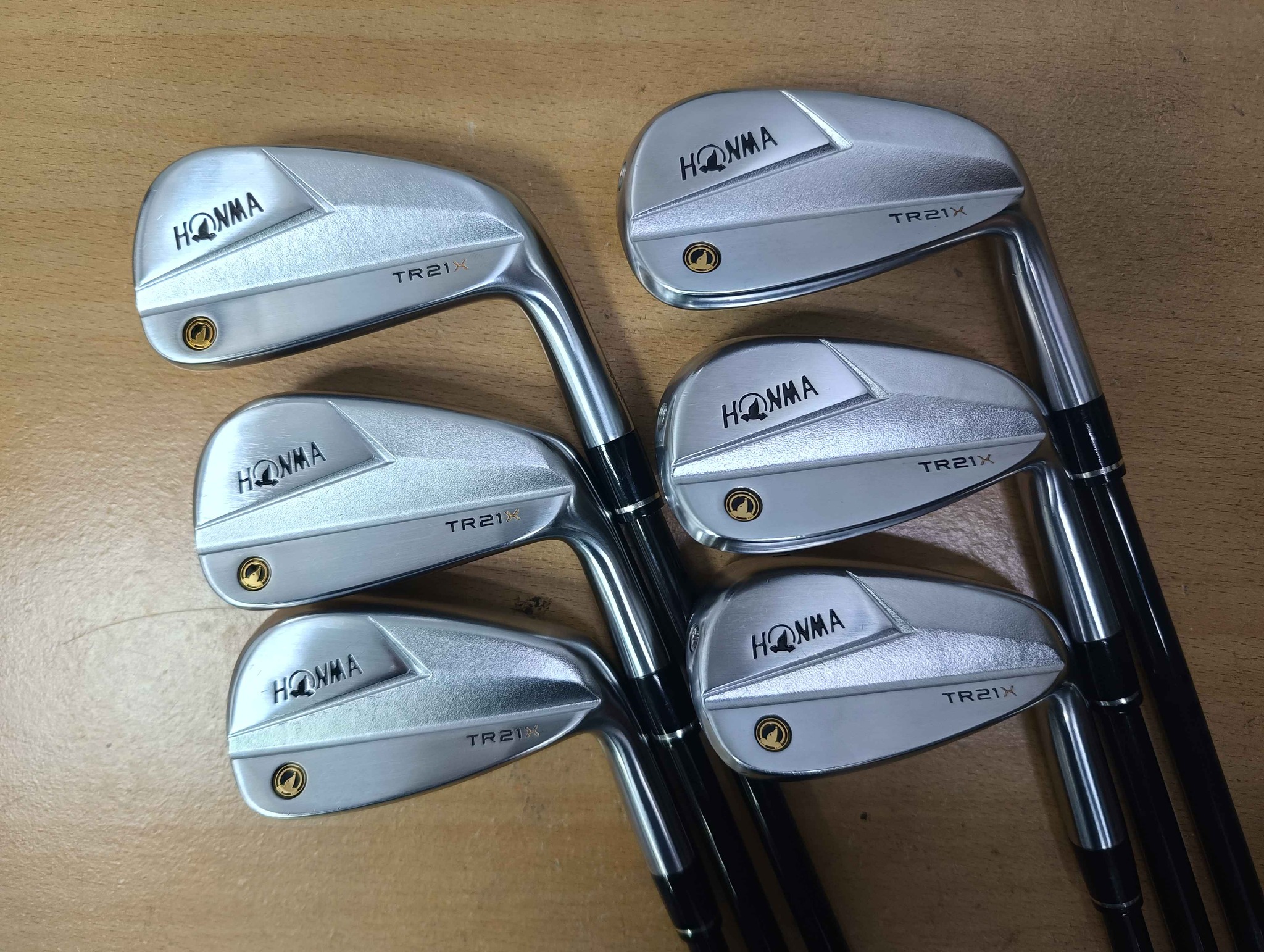 售二手球桿HONMA TR21X Irons#6-11(6支)/R 中空高彈性鋼碳纖維鐵桿組NT 