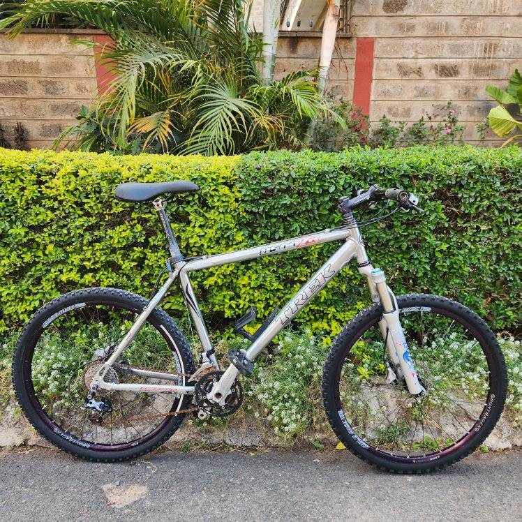 Trek 8500ZR 26er mtb * Light aluminium 20' large frame * Shimano