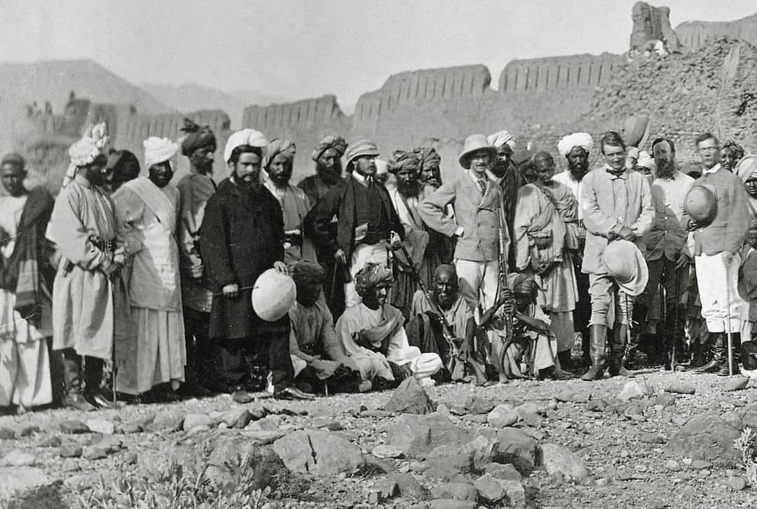 Pakistan - Lord Mayo's Party Visiting Jamrud Fort In The Khyber Pass ...