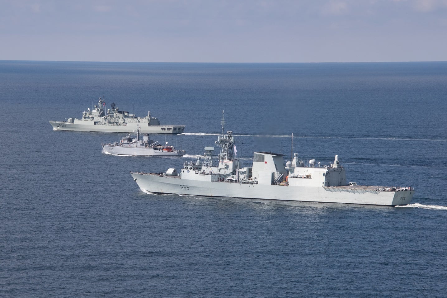 Trident News - Good pic of HMCS Toronto's embarked...