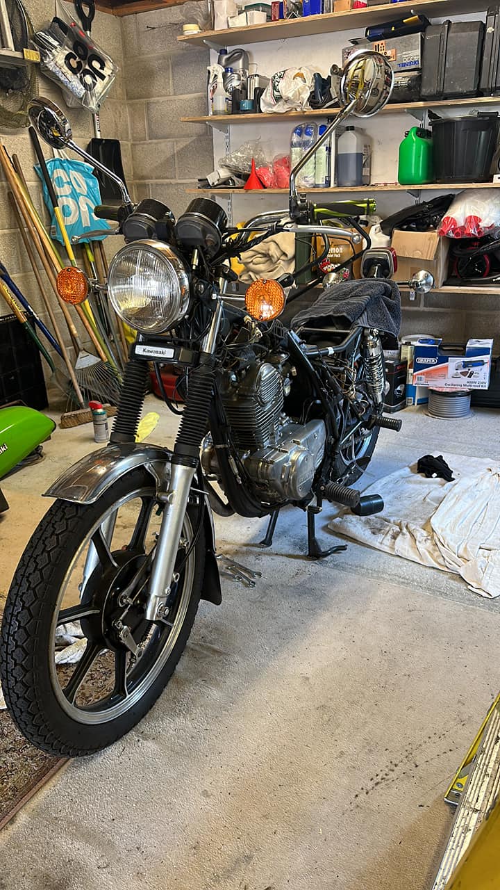 Hello I am looking for the cables for a Kawasaki zx200s 50979-2024