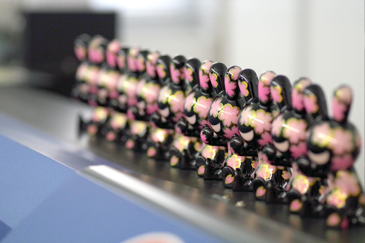 桜が散る前にと思って作り始めた夜桜のブラックラビット完成です。少し 