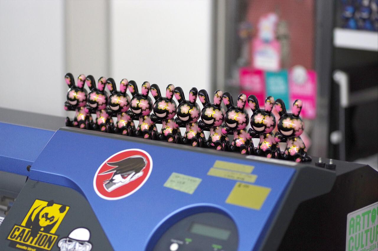 桜が散る前にと思って作り始めた夜桜のブラックラビット完成です。少し 