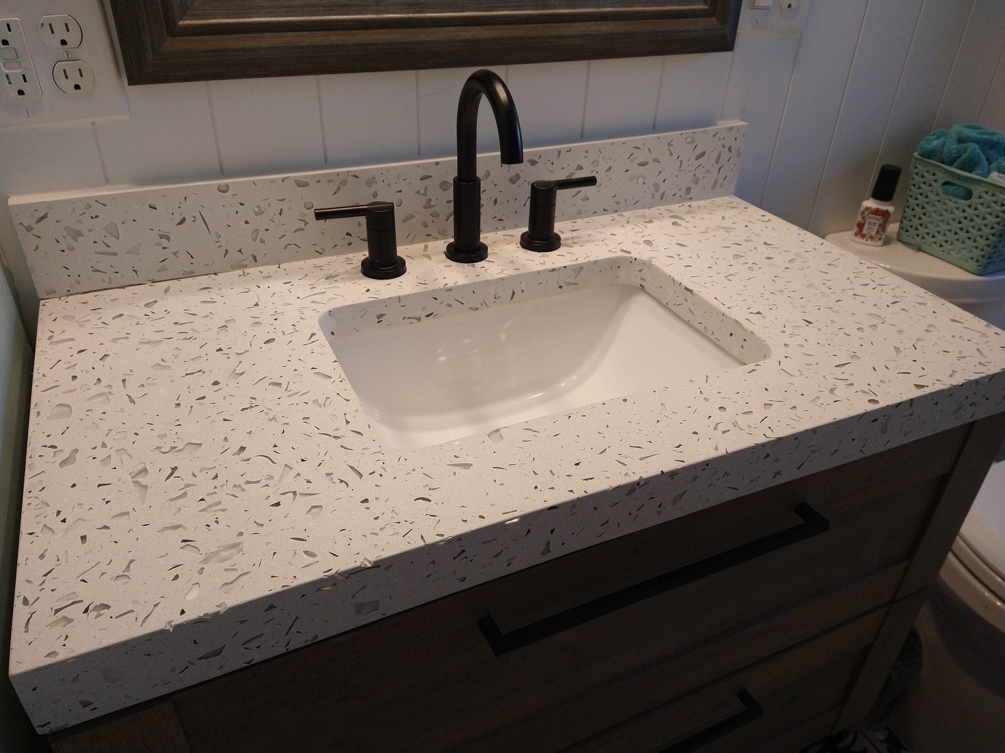 Custom recycled glass vanity top... - ICast Custom Concrete - Recycled Glass Bathroom Vanity Tops