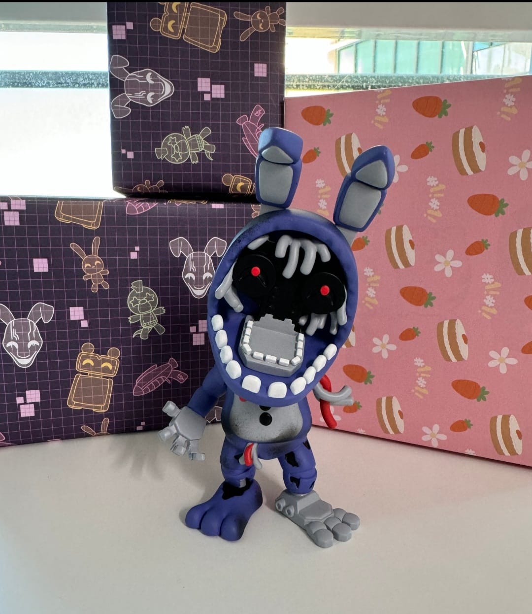 FNAF MERCH NEWS!!! First look at the Youtooz physical figure of