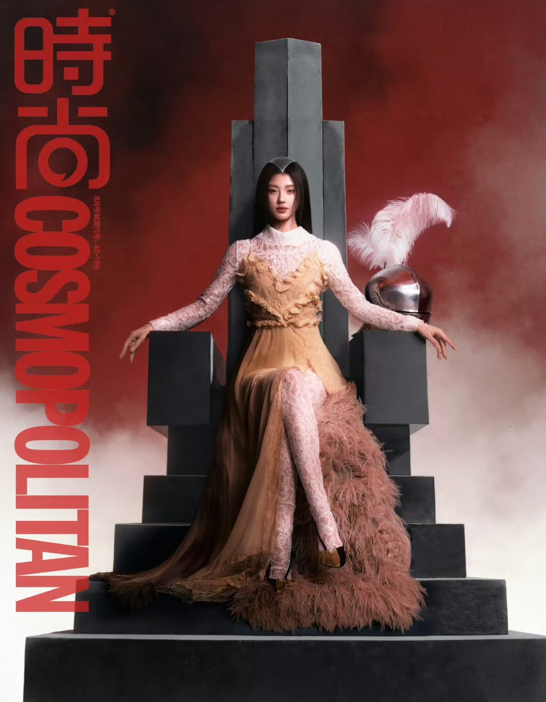 JuJingyi takes the cover of Cosmopolitan China - June 2025.❤️🖤