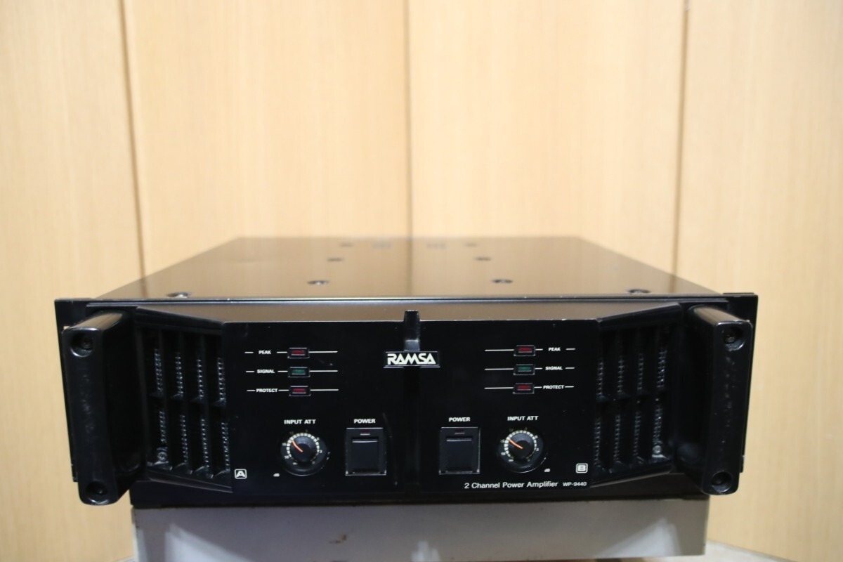 RAMSA 2 Channel Power Amplifier WP-9440.