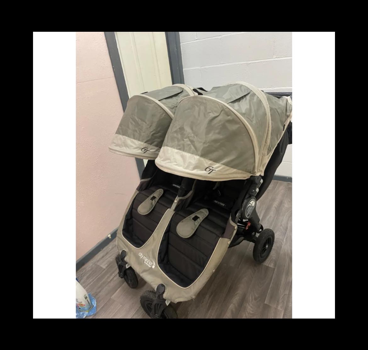 which uppababy stroller is double Vista V3 with RumbleSeat V3 + Mesa V3 Travel System Bundle Unsigned Collectibles accommodating siblings or twins Rod Sections:4 Rattan Garden Dining Set