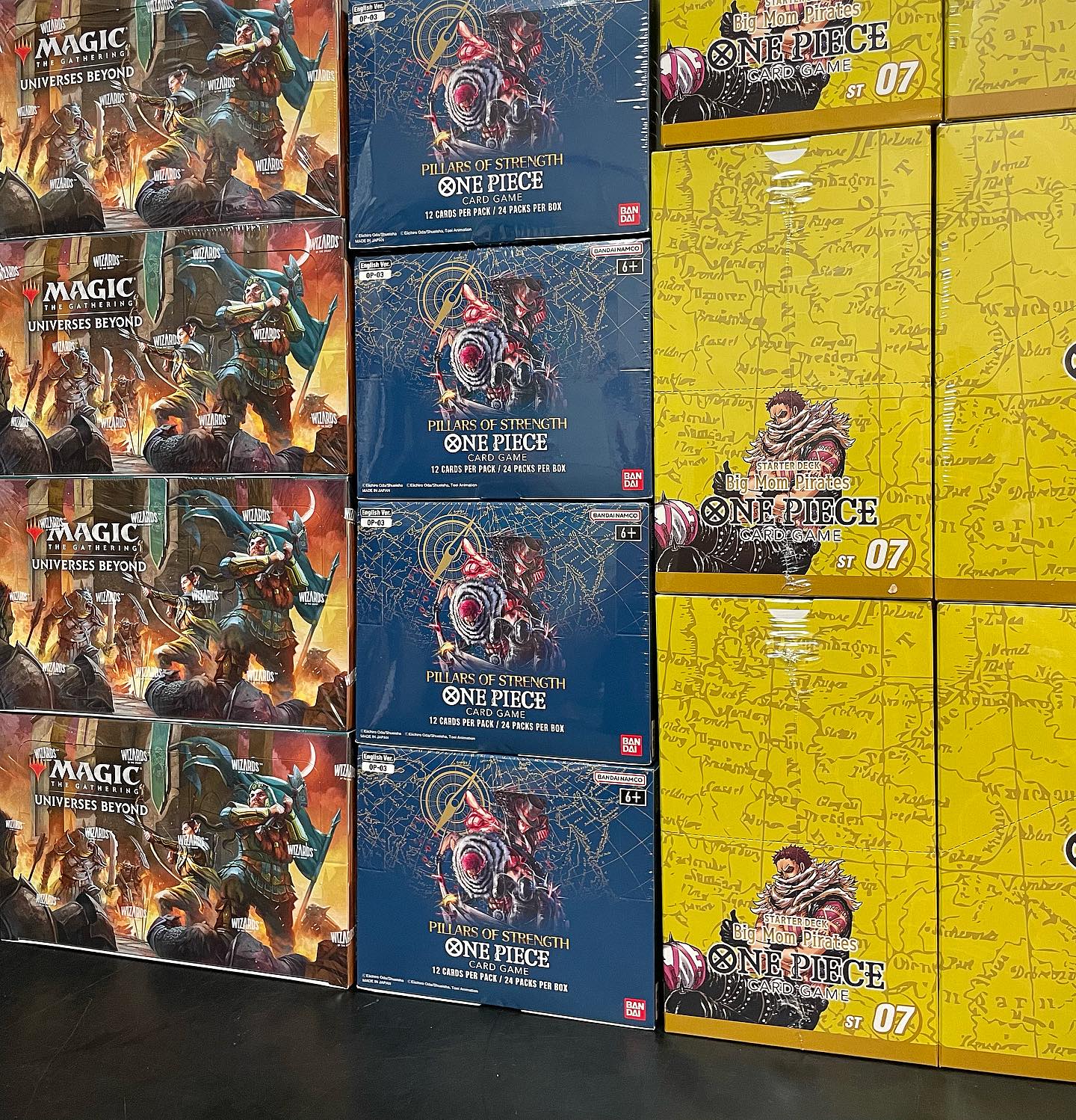 Classeur TCG BlackOld Format XXL - Capacité 1024 Cartes Non Empilées - Compatible One Piece, Pokémon, MTG, Yu-Gi-Oh, Digimon, Dragon Ball