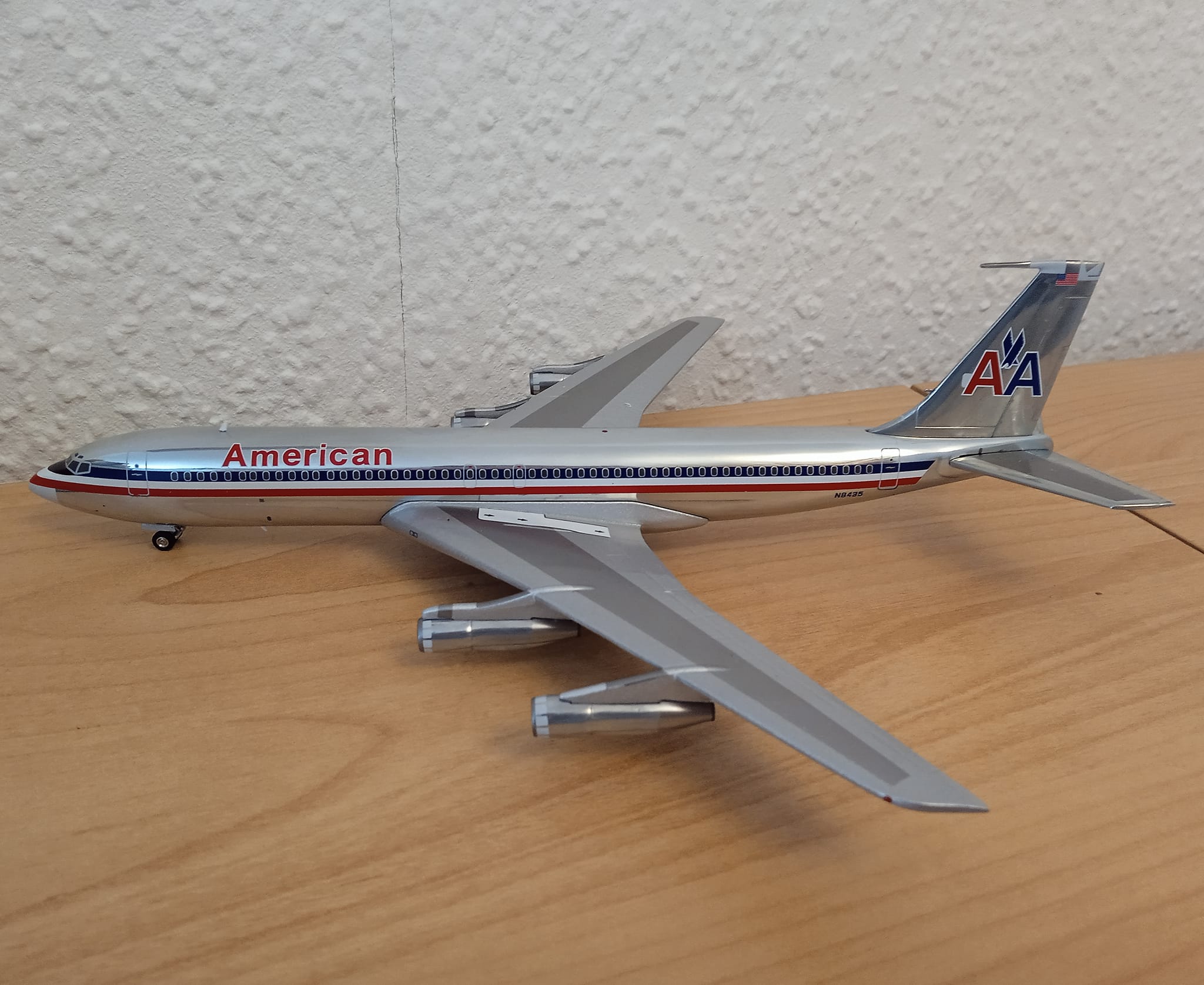 American Airlines Boeing 707 model in 1:200 scale