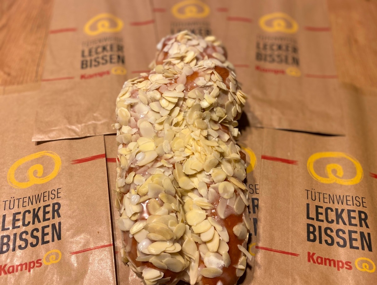 💛❤️😋Weckmann mit Pfeife, Weckmann mit Rosinen, Weckmann mit Mandeln (Bild) und Weckmännchen halten unsere Bäckereien für euch & eure Liebsten bereit. Am besten noch jetzt fix vorbestellen, ganz besonders wenn es zum