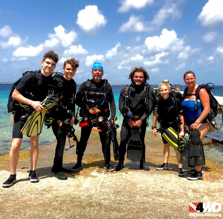 4 Wheel Diving - Family out for a dive! 👨‍👩‍👧‍👦 Scuba... | Facebook