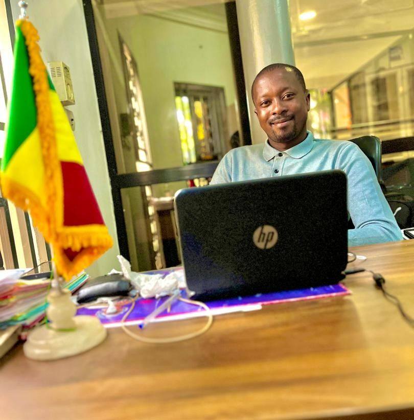 Baba Sountoura - Lui c'est mon jumeau chez nous les Peulhs... | Facebook
