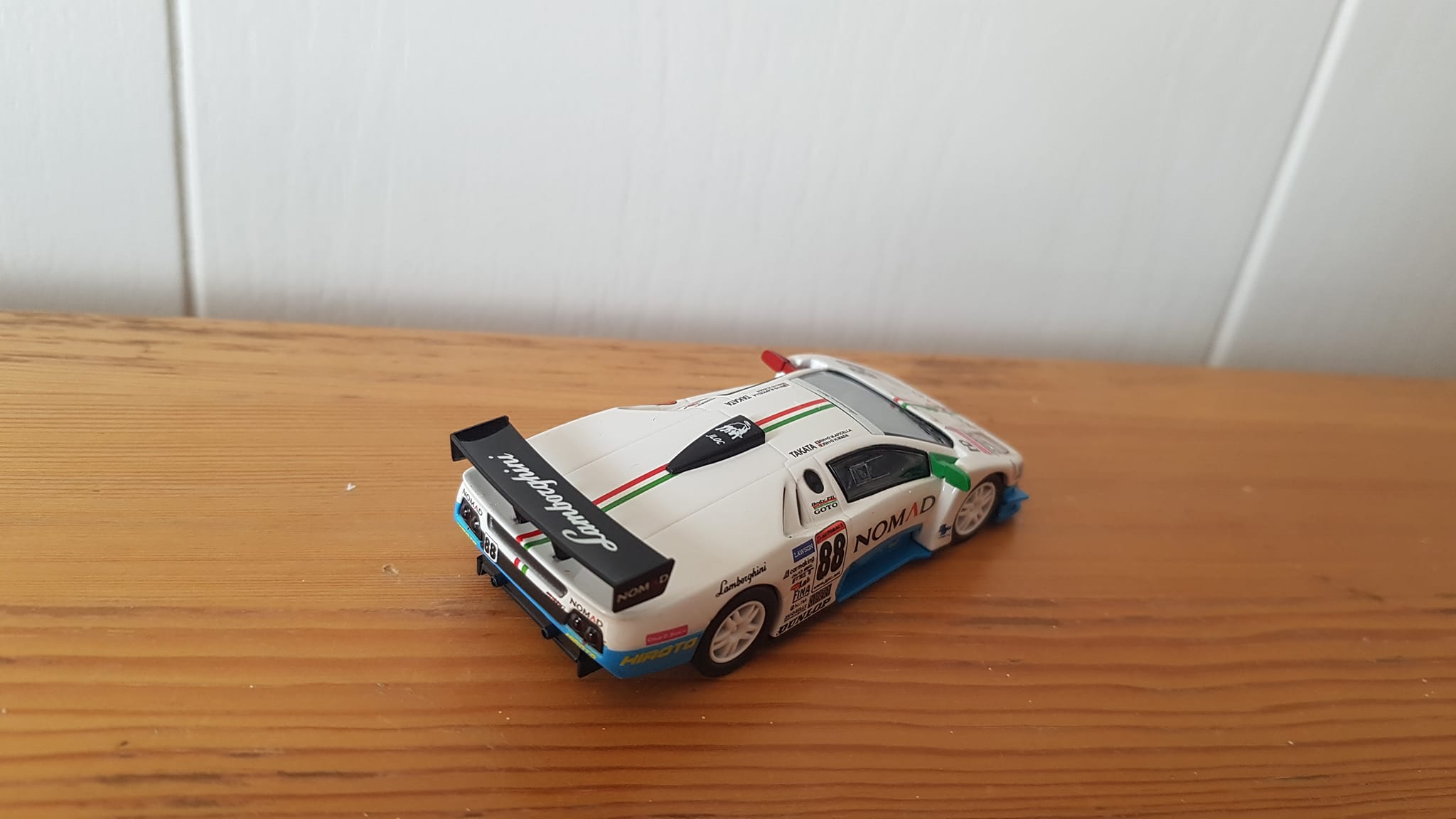 Kyosho 1:64 JLOC Diablo GT-1 model