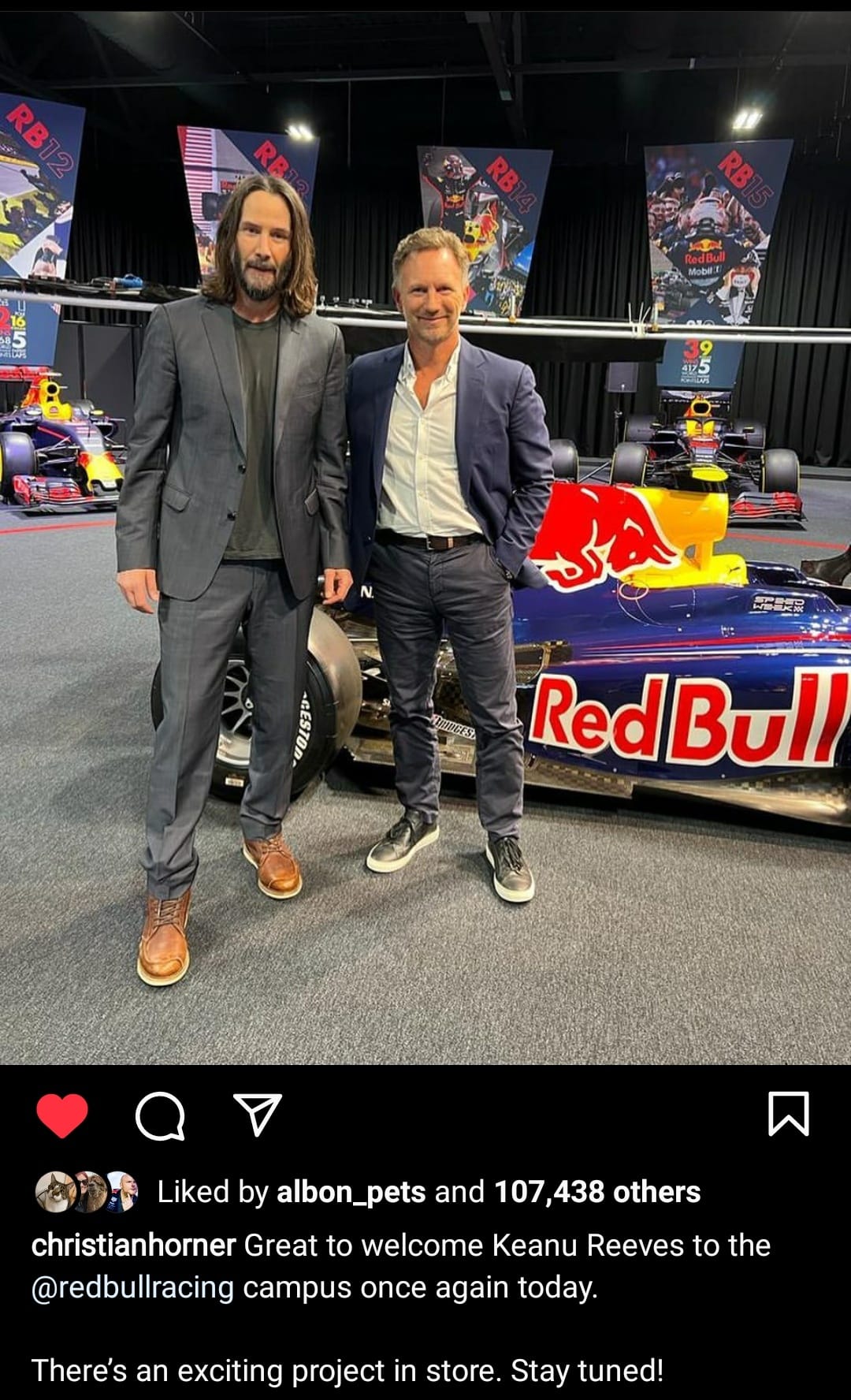 Keanu Reeves แวะชมโรงงานของทีม... - F1 Thailand Fanclub