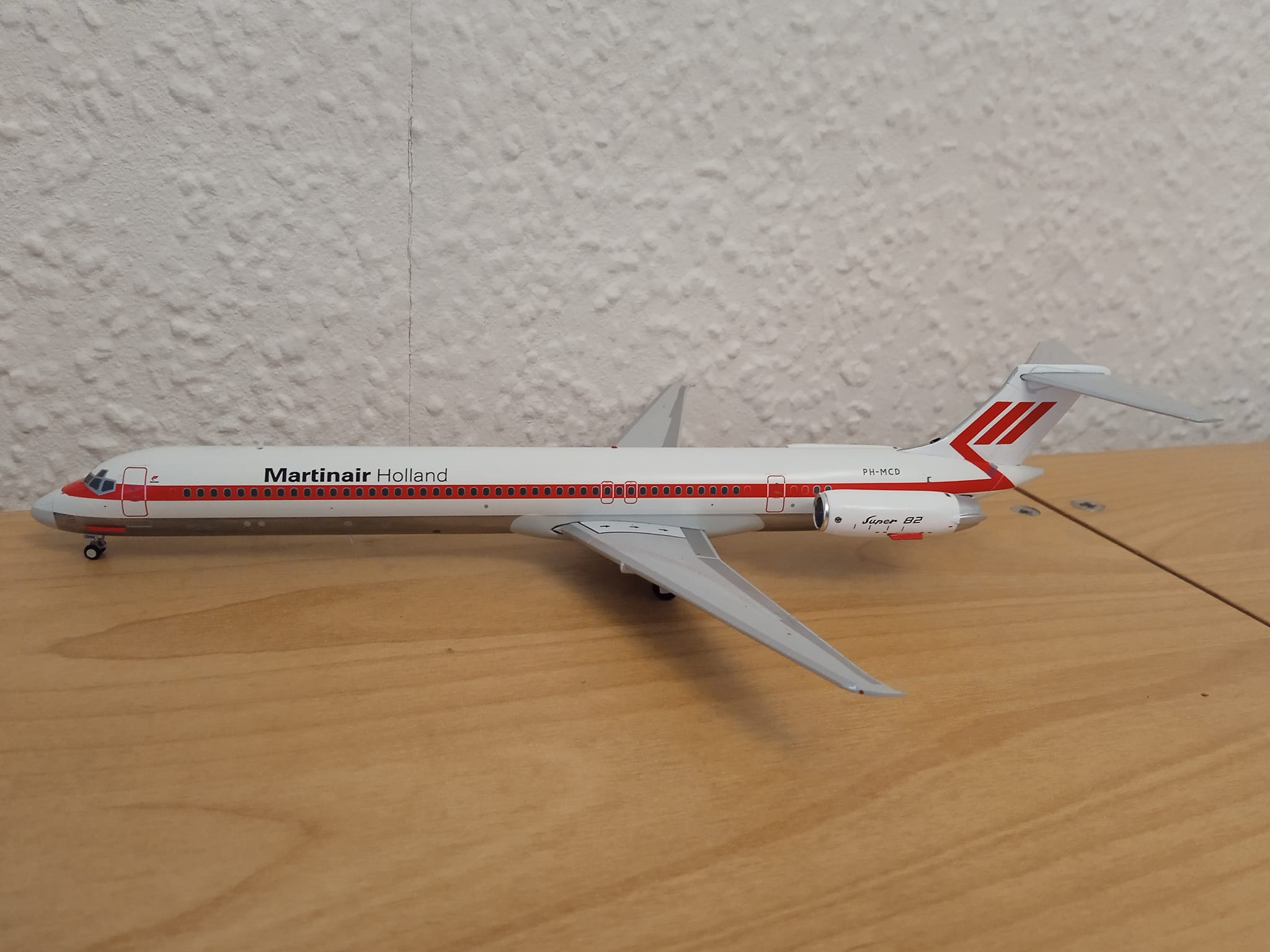 Harlequin Air MD-81 model by JC Wings