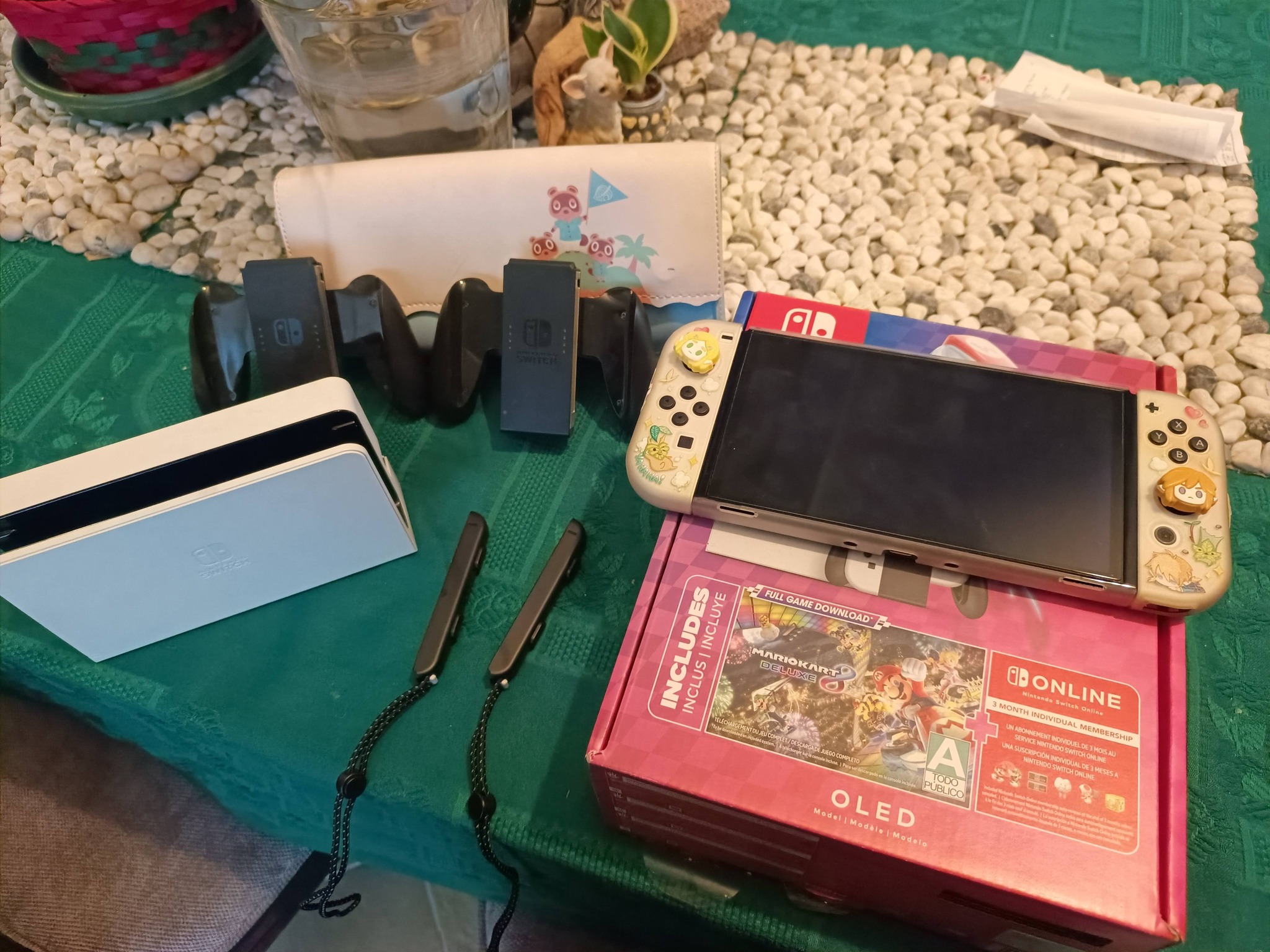 Hola 👋 Vendo mi Nintendo Switch Oled con dos juegos físicos.