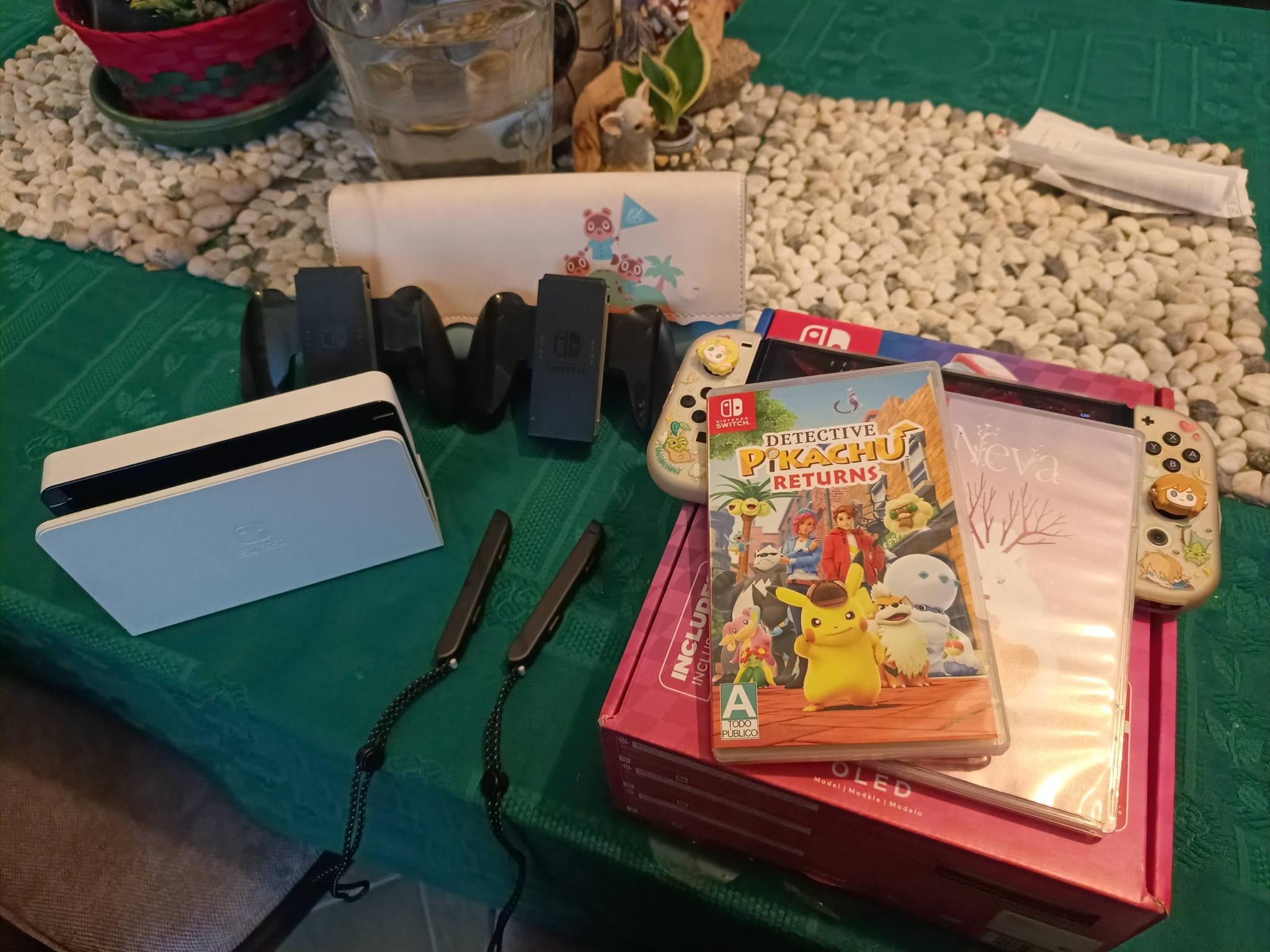 Hola 👋 Vendo mi Nintendo Switch Oled con dos juegos físicos.