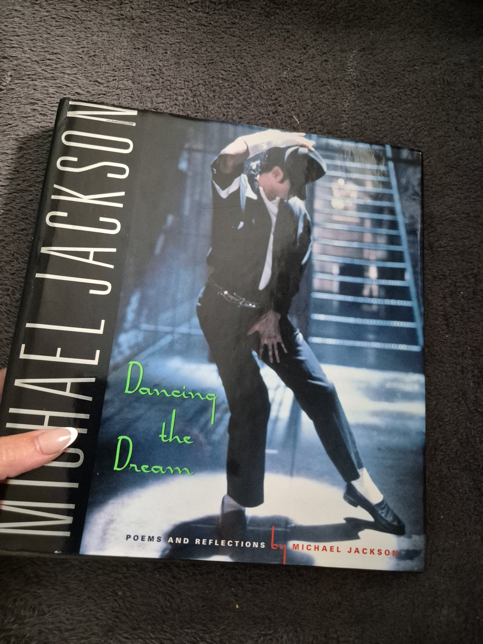 Where to find a first edition of Michael Jackson's Dancing the Dream