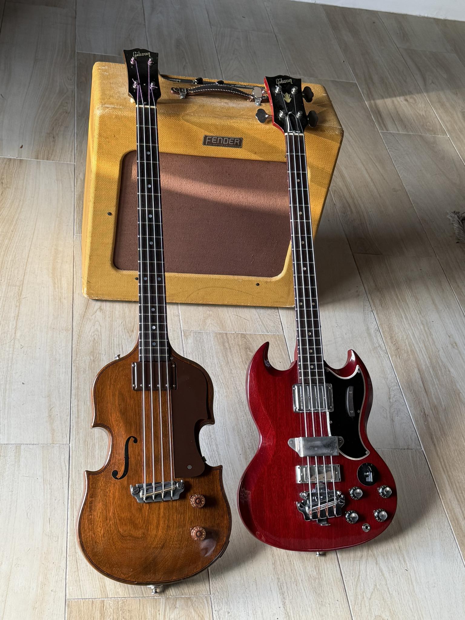 This Eastwood EB-1 is a cool tribute to the sought-after classic