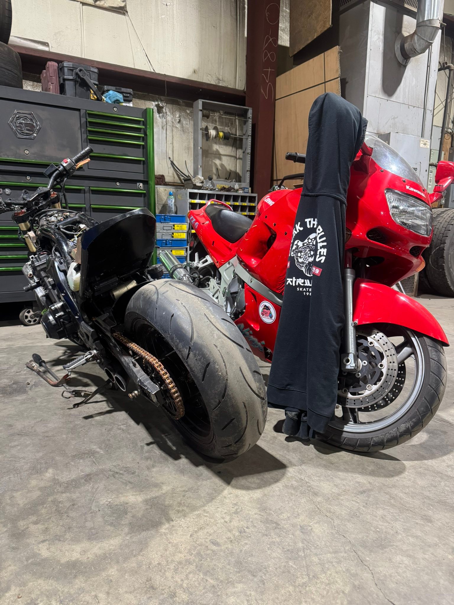はにちゃん1004 Where to find parts for 2004 Kawasaki Z1000 in the US?