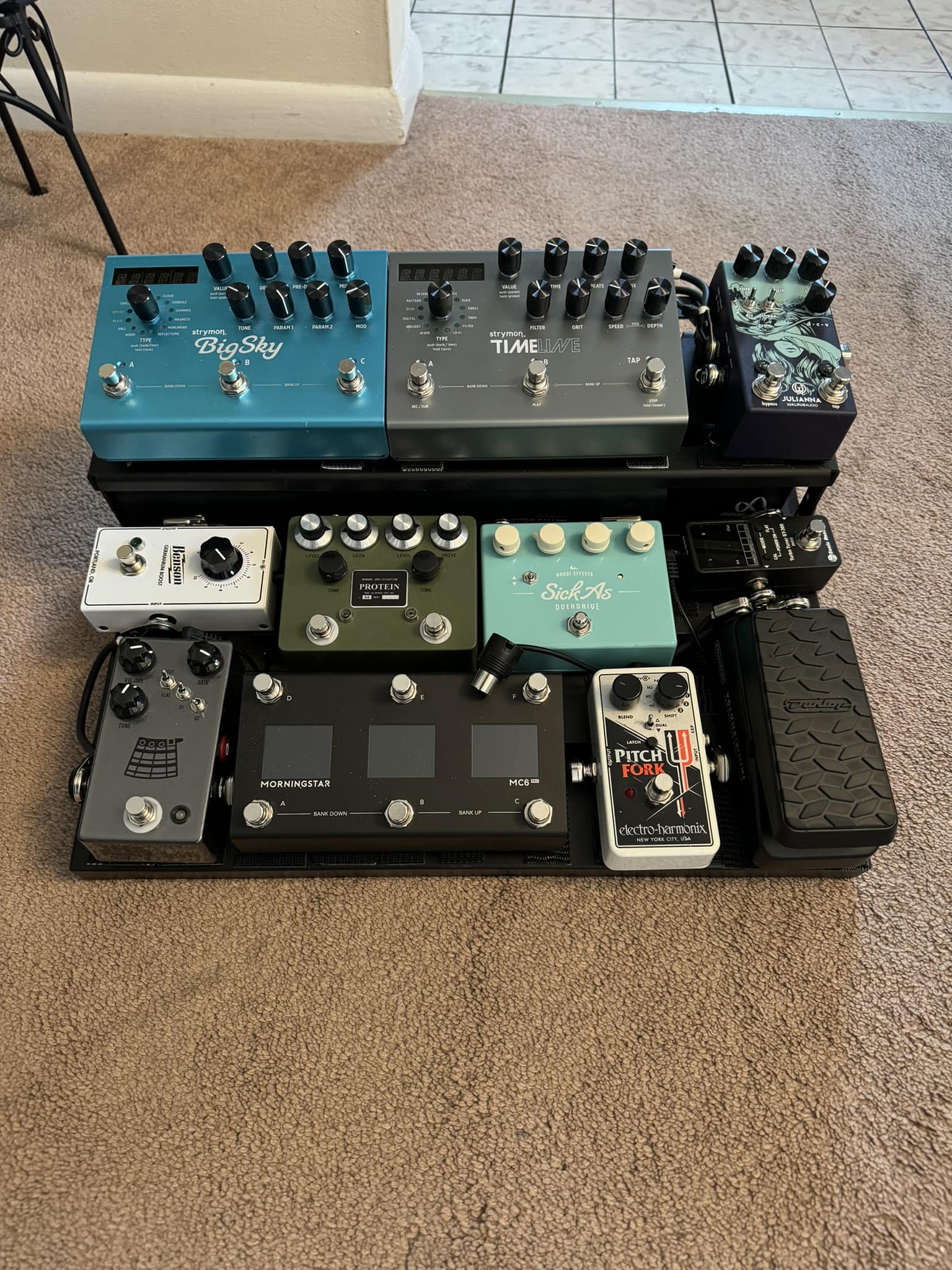 ギター Morningstar MC6, ML5 My new custom MC6/ML5 setup. I play guitar and synth and do vocals