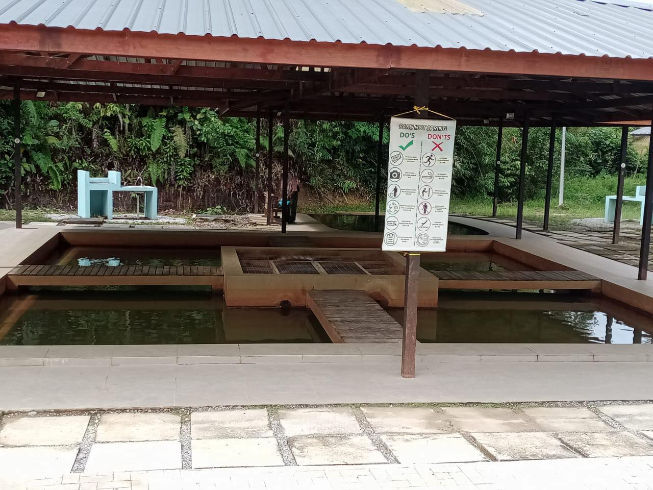 Paku Hot Springs | Bau