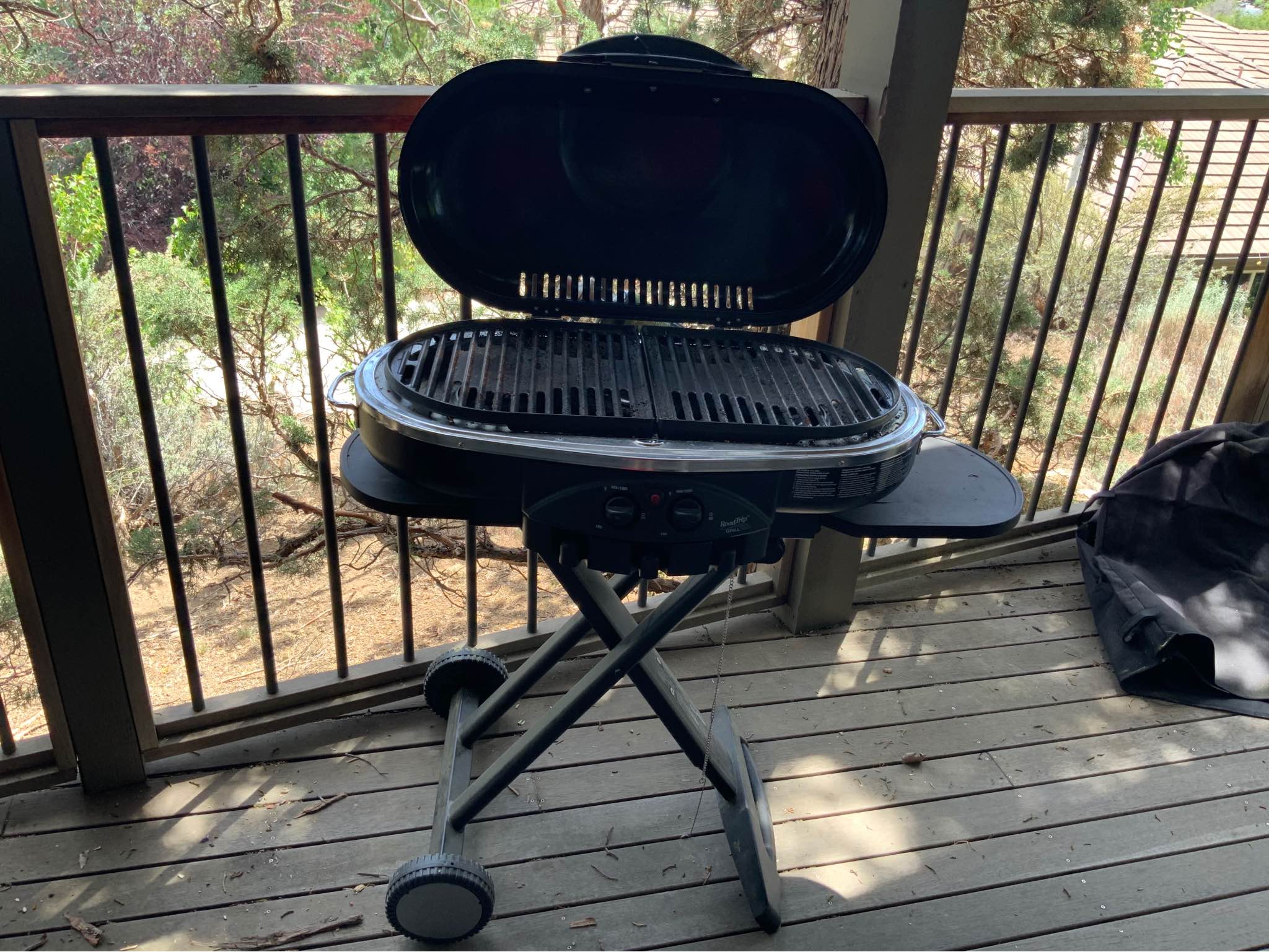 Coleman Roadtrip LXE grill impressions and tips for tailgating