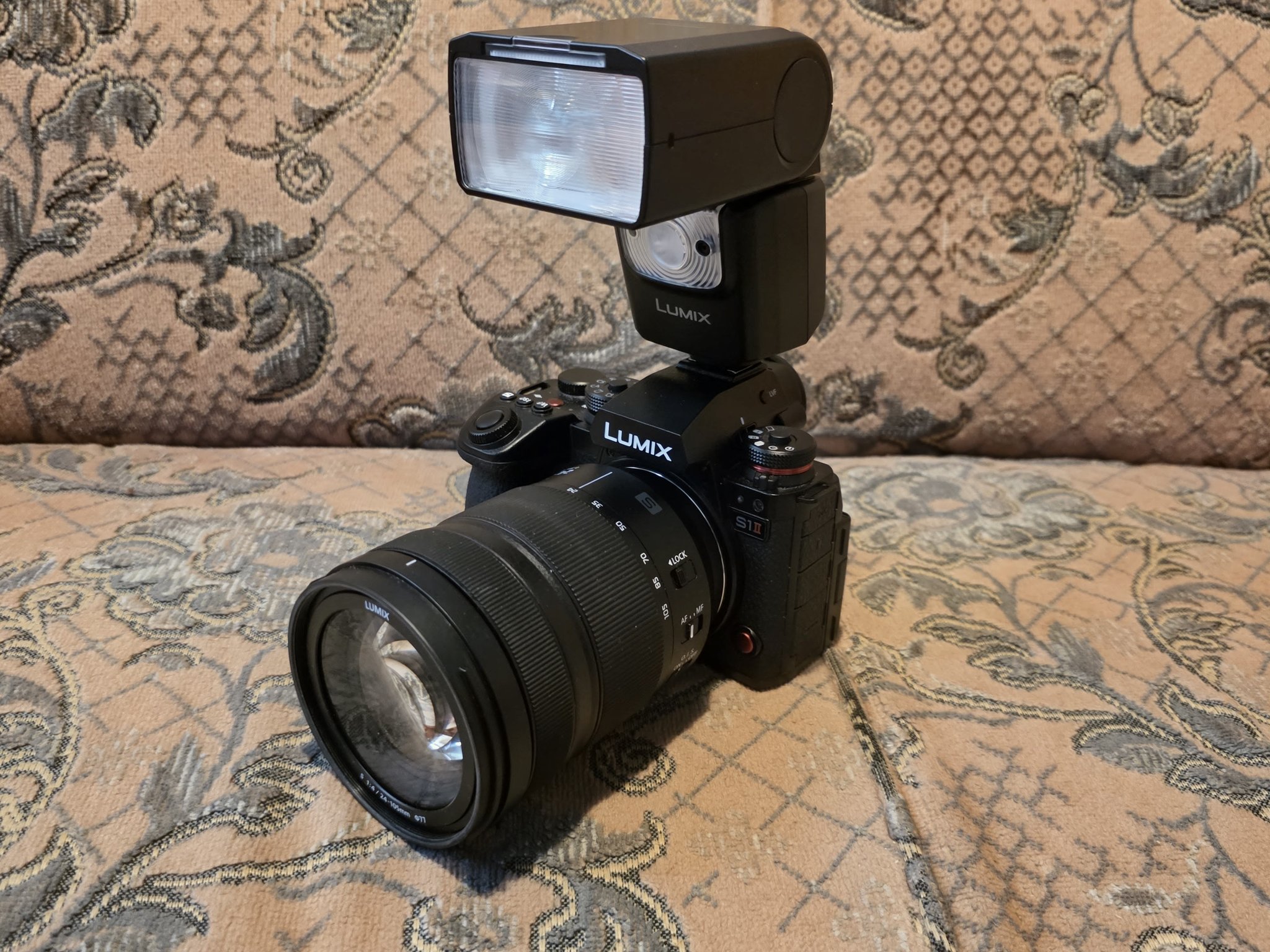 Panasonic Lumix DMW-FL580L speedlight review for Lumix S1 II