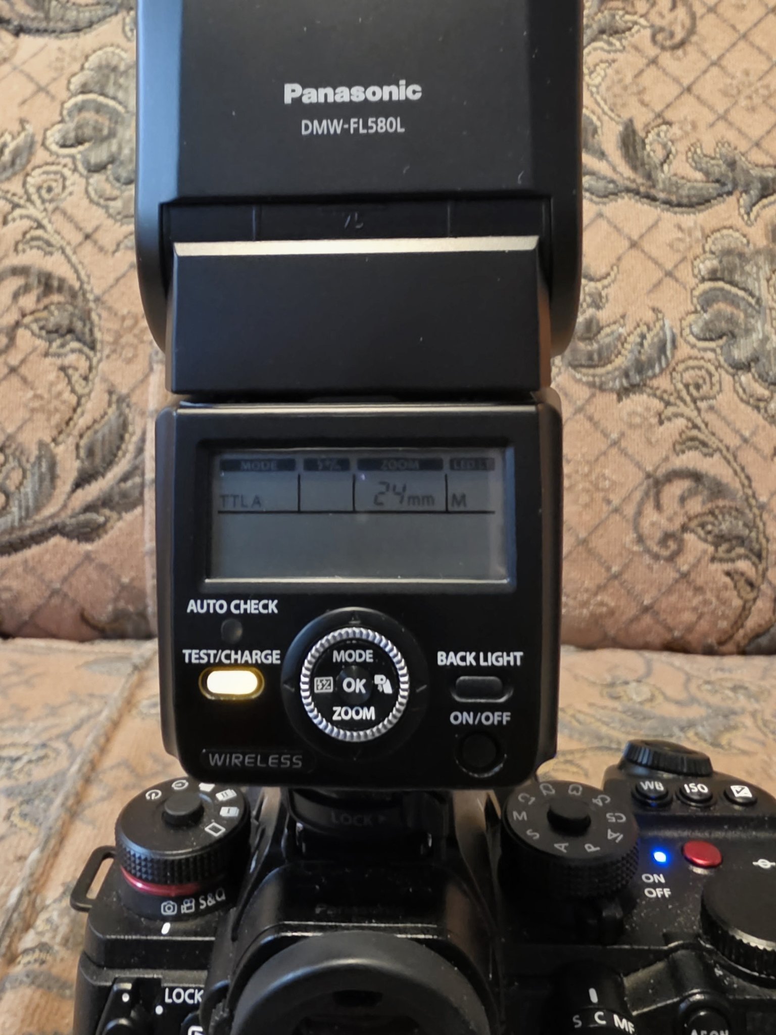 Panasonic Lumix DMW-FL580L speedlight review for Lumix S1 II