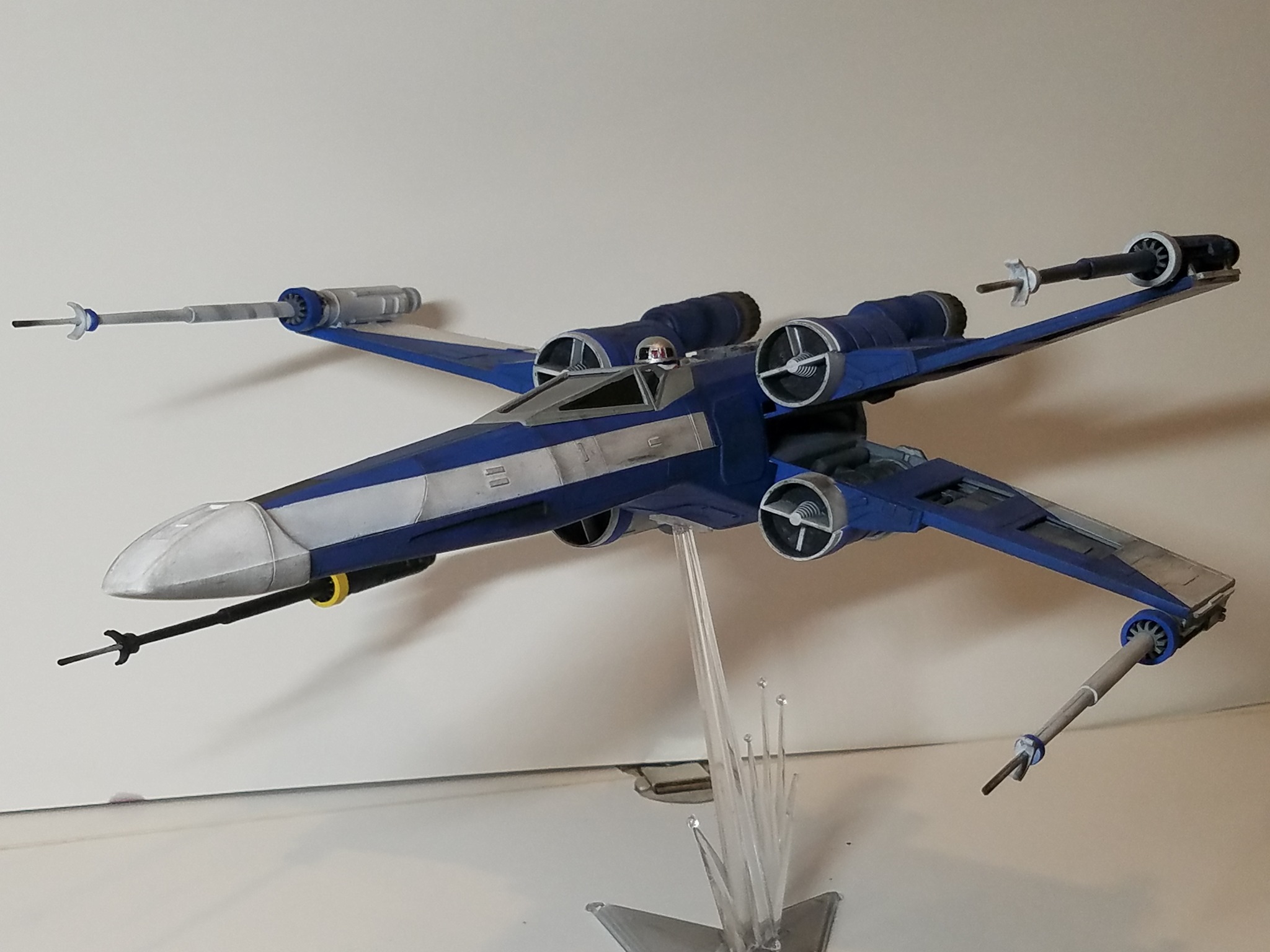 MPC/ERTL's 1983 X-wing fighter model kit build