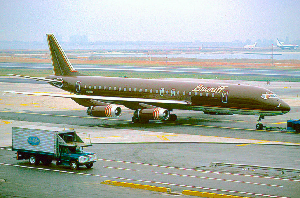 Braniff International DC-8-62 N1806 難あり BRANIFF STYLE SUPER EIGHT AT LAX - Braniff International McDonnell