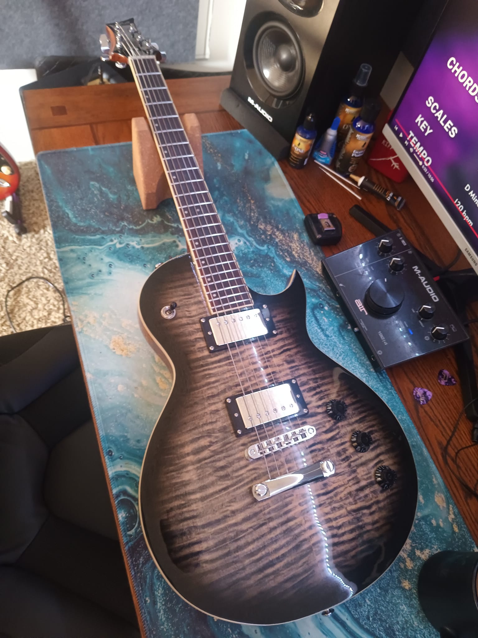 Flame black Mitchell MS450 guitar review