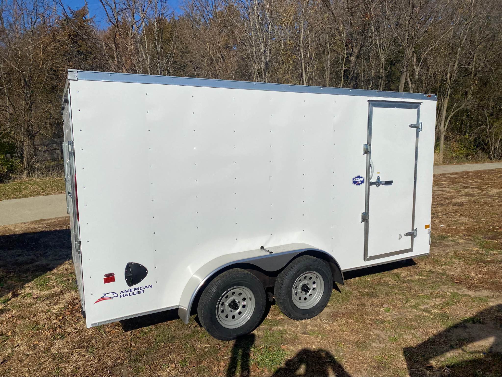 2024 American hauler enclosed trailer Arrow 7x14x6’6” ramp door Trailers Muscatine, Iowa