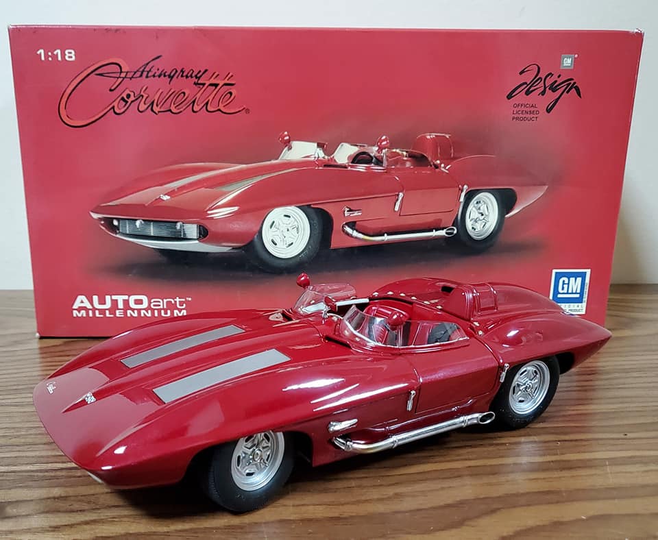 Monogram 1/8. 1965 Chevrolet Corvette stig Ray. Built 2000.