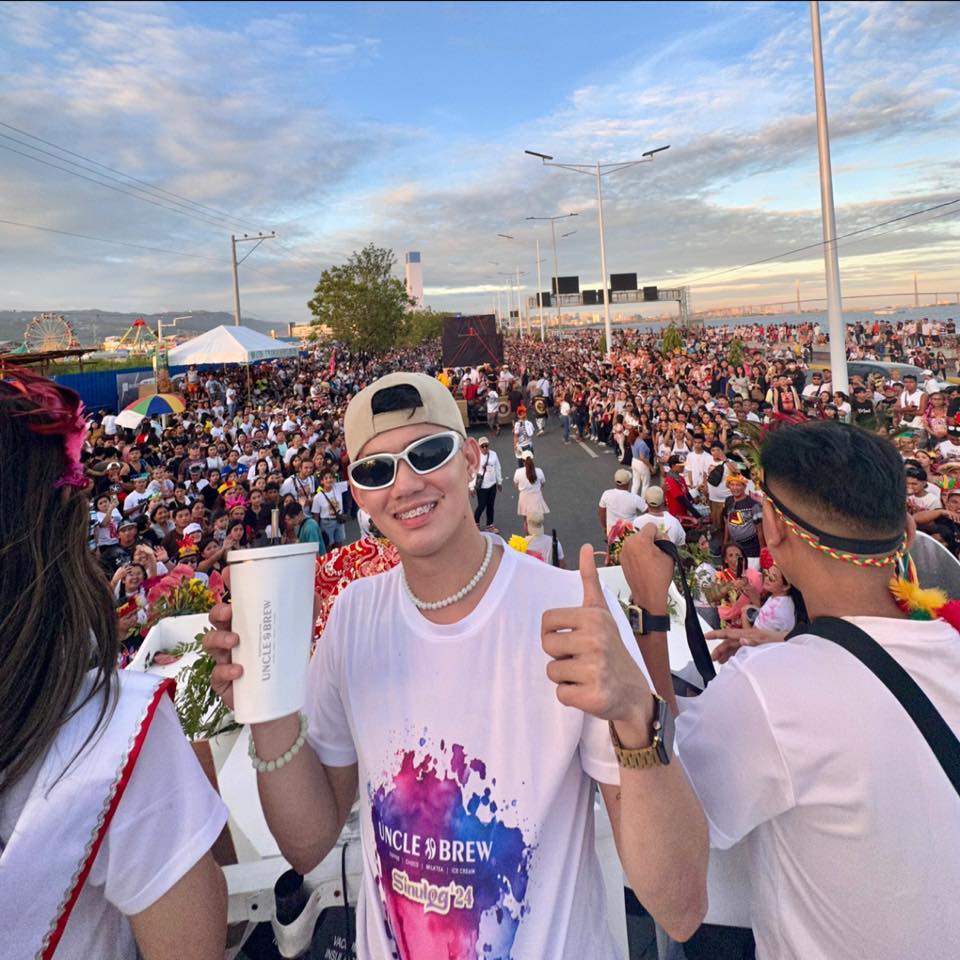 Jimpack - My first sinulog float experience. Thank you Uncle Brew ...