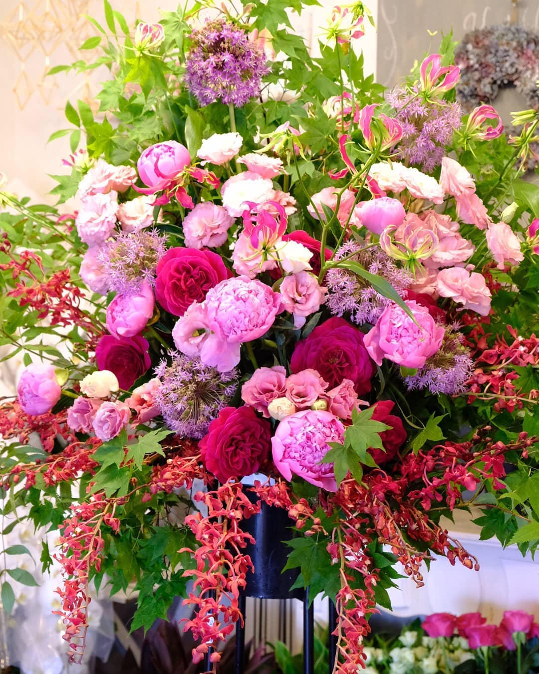 花の店弥生 開店祝のスタンド花 お祝いに相応しく華やかにお作りさせて頂きました 開店祝 お祝いスタンド花 華やかに 門出を祝って 札幌花屋 花の店弥生 Facebook
