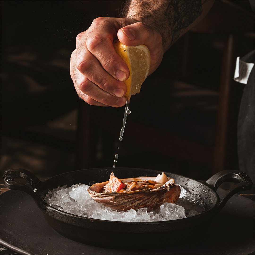 La propuesta de platillos del Raw Bar,... - Meet Restaurante